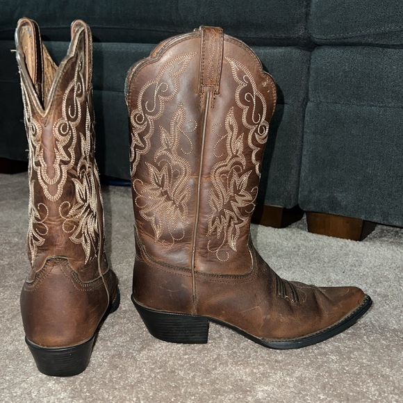 Ariat Women’s western boots - Picture 5 of 15